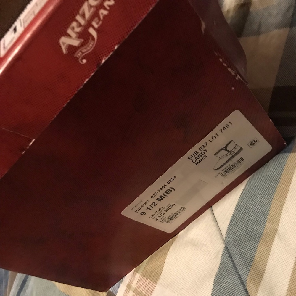 Arizona Jean Company Short Brown Bootie